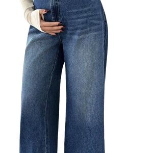 Maternity jeans wide leg, over the belly